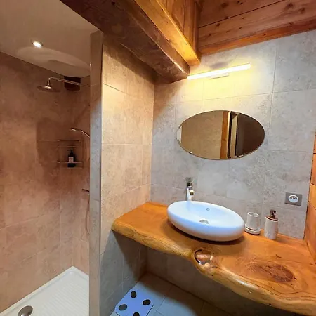 Le Douillet Des Pyrenees, Luxury Apartament